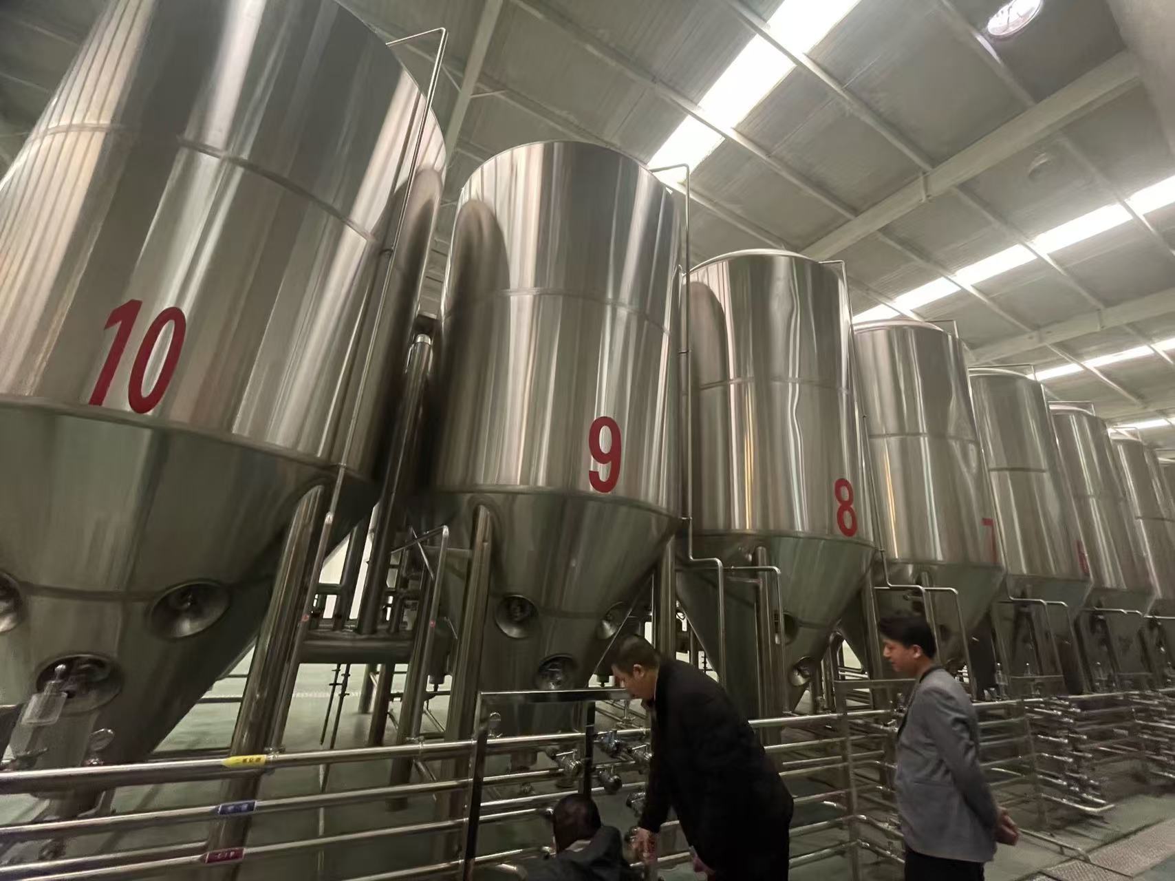 尖草坪精酿啤酒设备厂—平面布置、设备设计、制造、调试、培训等一条龙服务